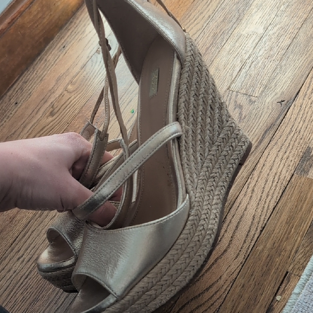 UGG Women's Reagan Metallic Wedge Sandal - Picture 2 of 6